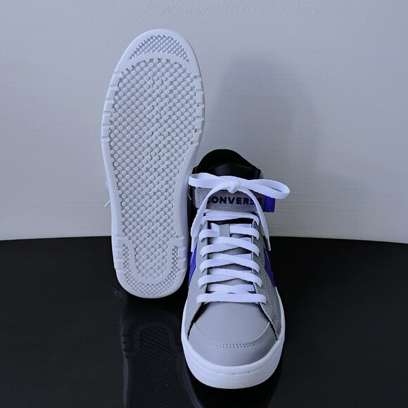 Converse Men Pro Blaze V2 Sport Luxe Faux Leather Sneaker in Classic Grey/Black - Picture 13 of 14